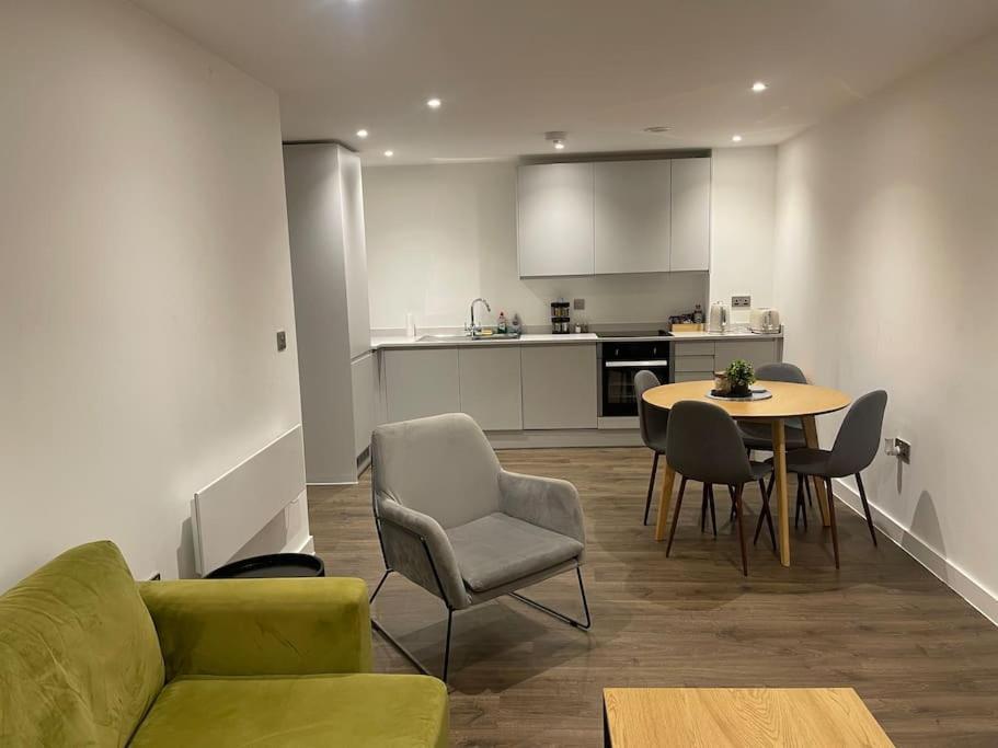 Luxury 2 Bedroom In The Heart Of Apartamento